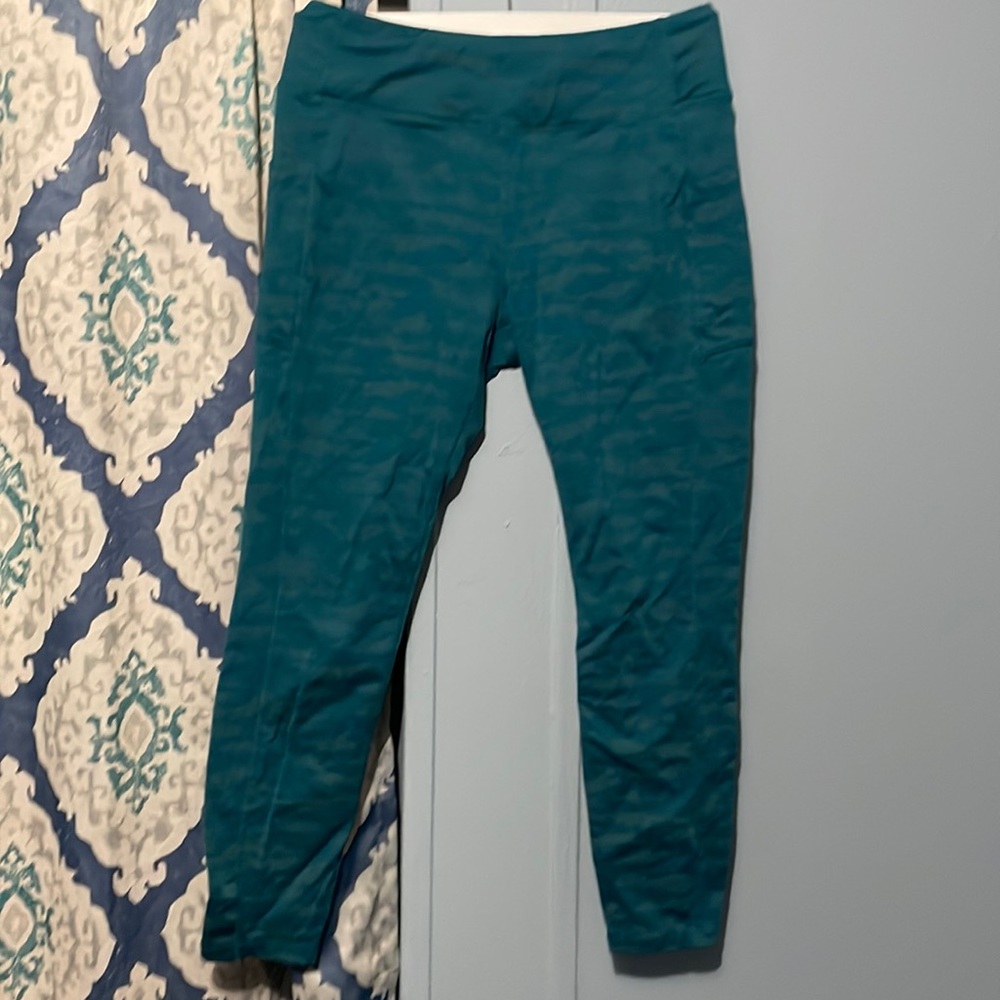 Camouflage fleece yoga pants